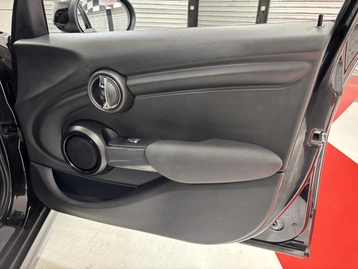 Image véhicule  Mini HATCH (23)