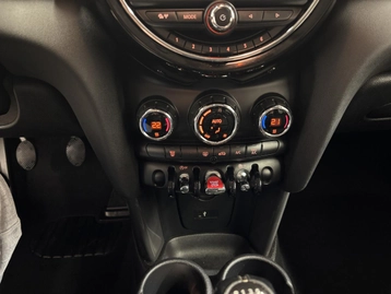 Image véhicule  Mini HATCH (15)