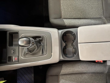 Image véhicule Citroën C5 AIRCROSS (15) Image véhicule Citroën C5 AIRCROSS (15)