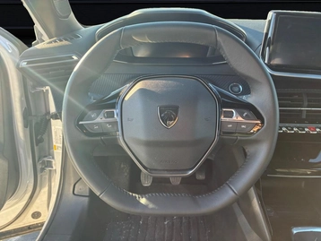 Image véhicule  Peugeot 2008 (17)