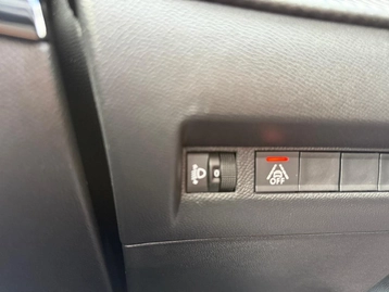 Image véhicule  Peugeot 208 (17)