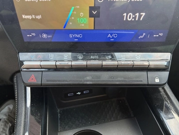 Image véhicule  Renault AUSTRAL (28)