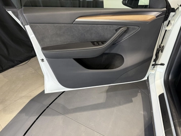 Image véhicule  Tesla MODEL Y (8)
