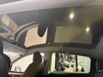 Image véhicule  Tesla MODEL Y (39)