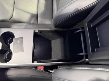 Image véhicule  Tesla MODEL Y (20)
