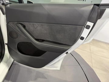 Image véhicule  Tesla MODEL Y (28)