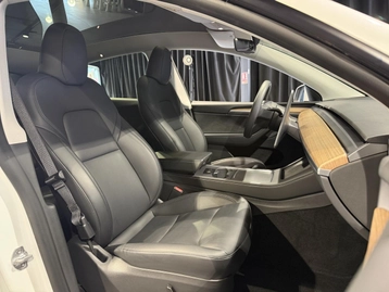 Image véhicule  Tesla MODEL Y (26)