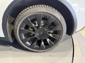 Image véhicule  Tesla MODEL Y (44)