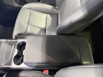 Image véhicule  Tesla MODEL Y (19)