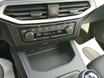 Image véhicule  Seat IBIZA (13)