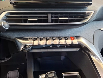 Image véhicule  Peugeot 3008 (13)