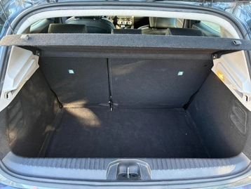 Image véhicule  Renault CLIO (33)