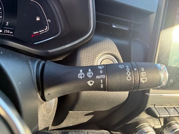 Image véhicule  Renault CLIO (21)