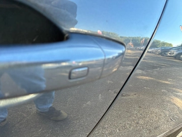 Image véhicule  Renault CLIO (9)