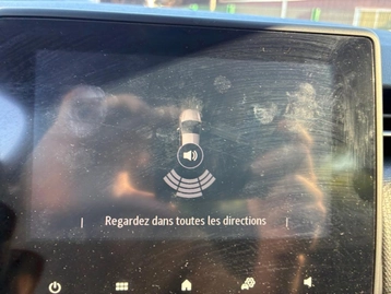 Image véhicule  Renault CLIO (24)