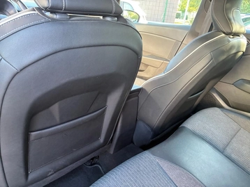 Image véhicule  Renault CLIO (32)