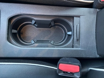 Image véhicule  Renault CLIO (29)