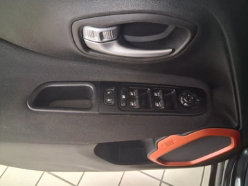 Image véhicule  Jeep RENEGADE (9)