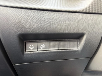 Image véhicule  Peugeot 2008 (24)