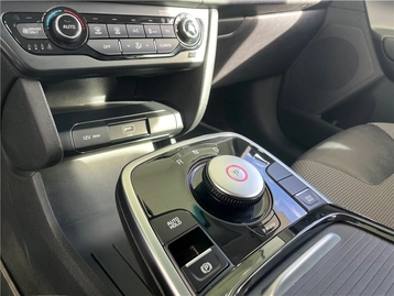 Image véhicule  Kia E-NIRO (13)