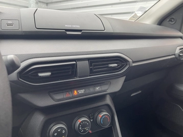 Image véhicule  Dacia SANDERO (10)