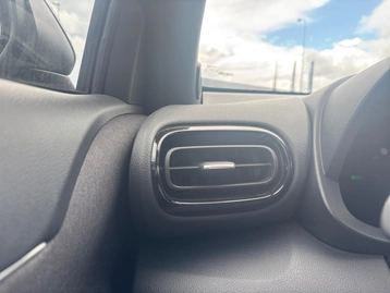 Image véhicule  Toyota YARIS CROSS (23)