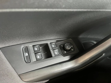 Image véhicule  Volkswagen POLO (21)