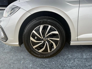 Image véhicule  Volkswagen POLO (13)