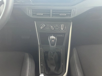 Image véhicule  Volkswagen POLO (10)
