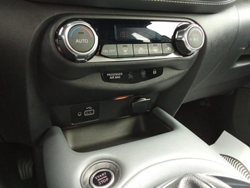 Image véhicule Nissan JUKE (12) Image véhicule Nissan JUKE (12)