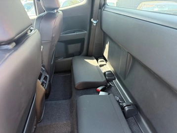 Image véhicule  Isuzu D-MAX (13)