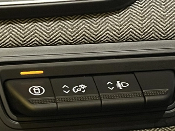 Image véhicule  Renault CLIO (5)