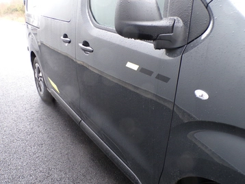 Image véhicule  Opel VIVARO (25)