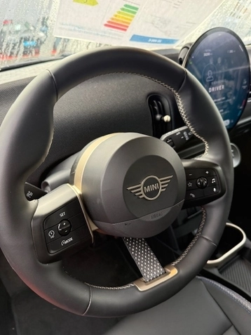 Image véhicule  Mini COOPER 5 PORTES (11)