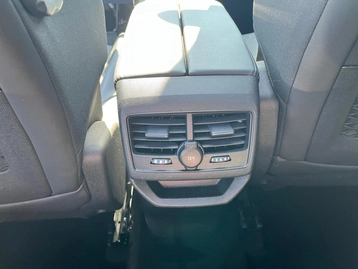Image véhicule  Peugeot 3008 (35)