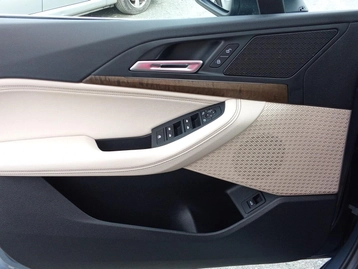 Image véhicule BMW SÉRIE 2 ACTIVE TOURER (50) Image véhicule BMW SÉRIE 2 ACTIVE TOURER (50)