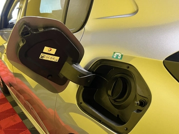 Image véhicule  Peugeot 208 (15)