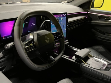 Image véhicule Renault RAFALE (5) Image véhicule Renault RAFALE (5)