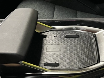 Image véhicule Renault RAFALE (12) Image véhicule Renault RAFALE (12)