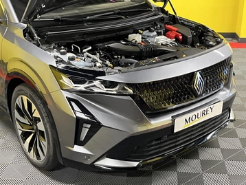 Image véhicule Renault RAFALE (42) Image véhicule Renault RAFALE (42)