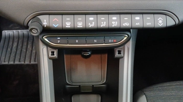 Image véhicule  Jeep AVENGER (45)