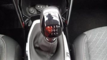 Image véhicule  Peugeot 208 (17)