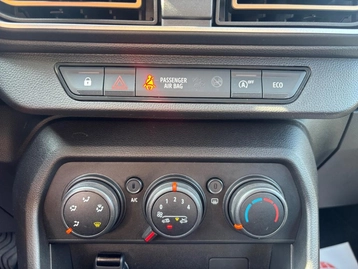 Image véhicule  Dacia SANDERO (35)