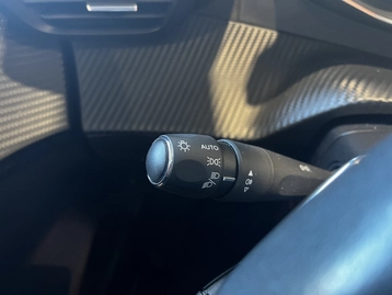 Image véhicule  Peugeot 208 (17)