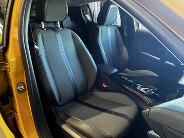 Image véhicule  Peugeot 208 (10)