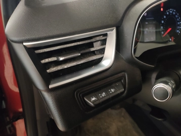 Image véhicule  Renault CLIO (10)