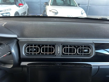 Image véhicule Citroën C3 (35) Image véhicule Citroën C3 (35)