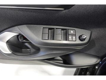 Image véhicule  Toyota YARIS (29)