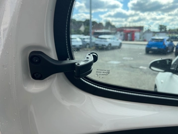 Image véhicule  Peugeot 108 (17)