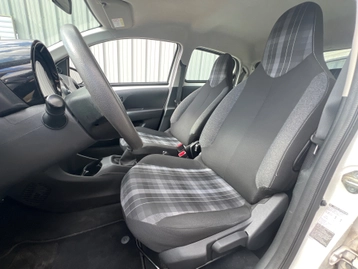 Image véhicule  Peugeot 108 (8)